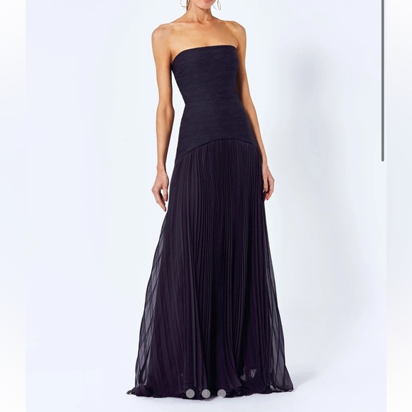 ISO ALEXIS SUNNIVA GOWN BLACK - Picture 1 of 3